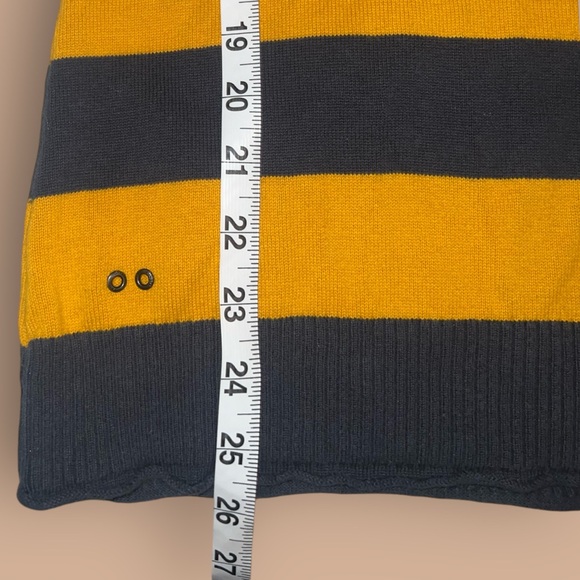 EUC Converse One-Star Striped Sweater Vest, Size Women’s Medium - Picture 6 of 7